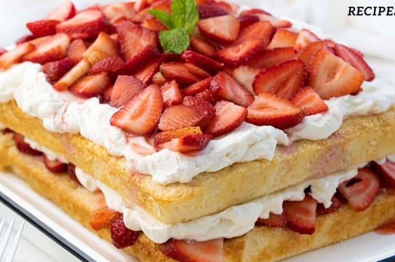 Easy Strawberry Shortcake Cake Recipe.