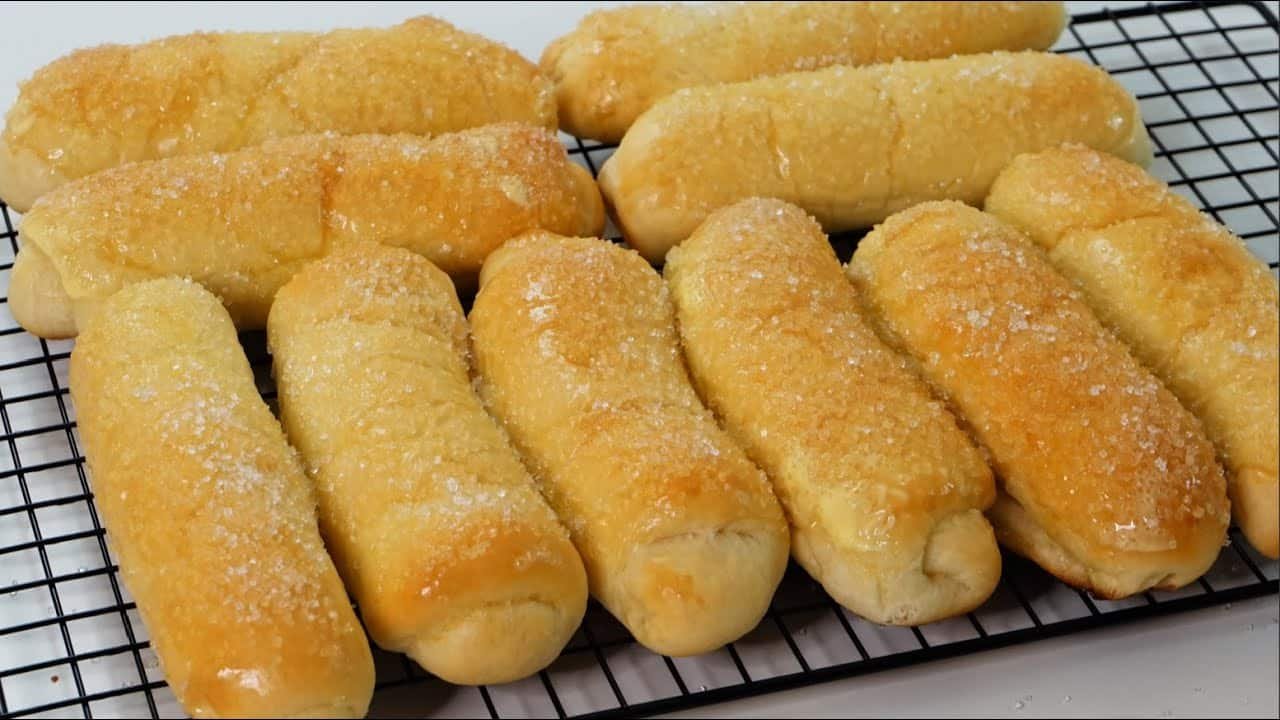 Cheesy Bread Rolls